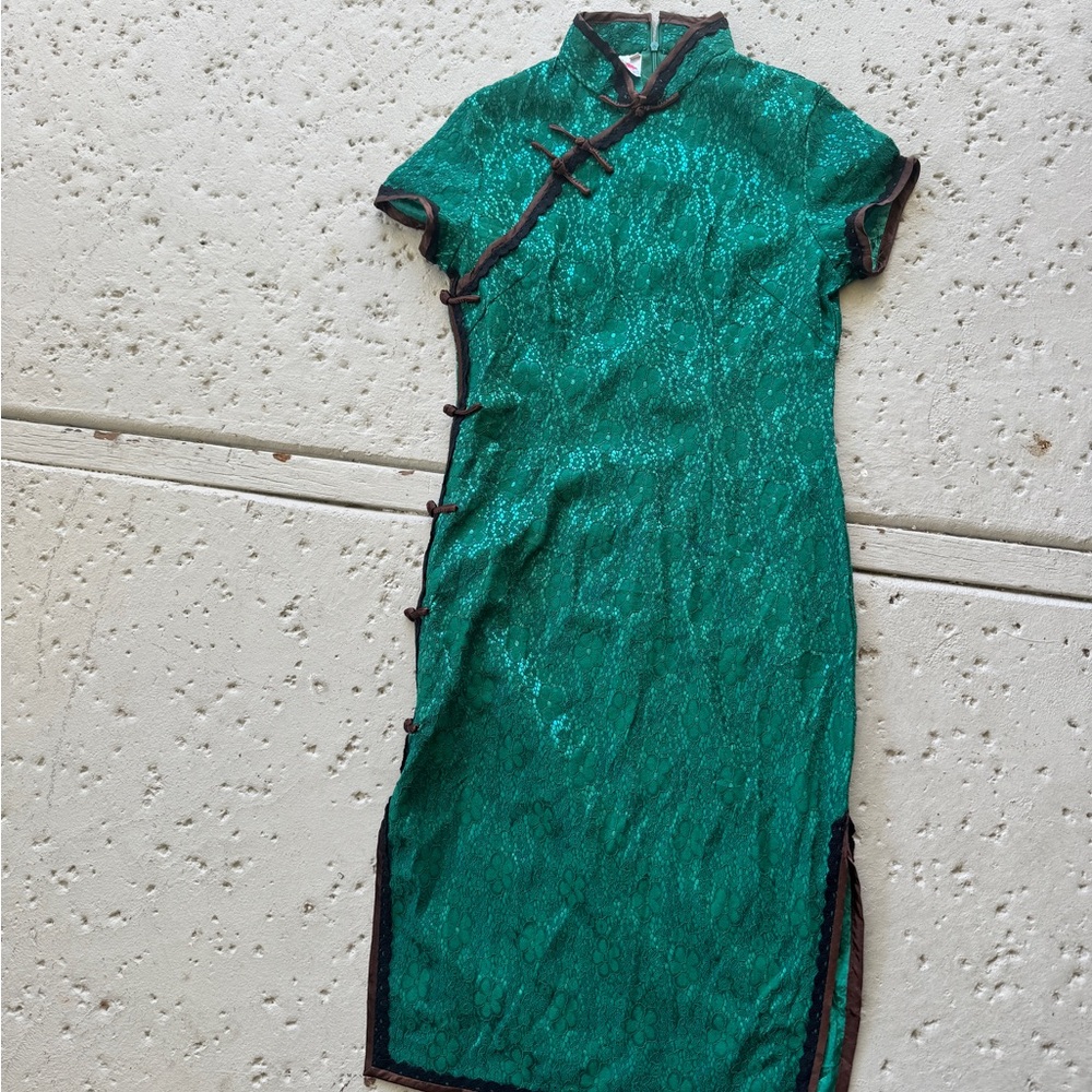 Elegant Green Cheongsam Dress